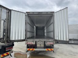 
										GIGA 黒　冷凍車 full									