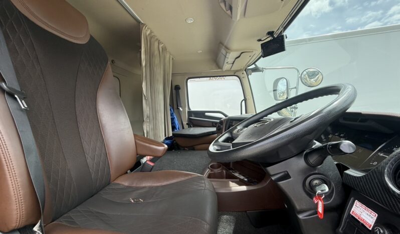 
								プロフィア　TU85SA　白 full									