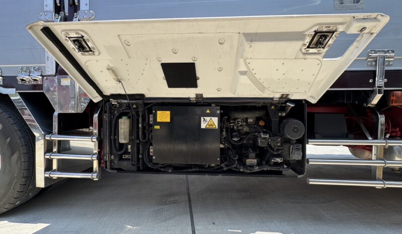 
								クオン　冷凍ウイング full									