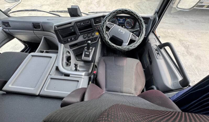 
								クオン　ウイング　金 full									