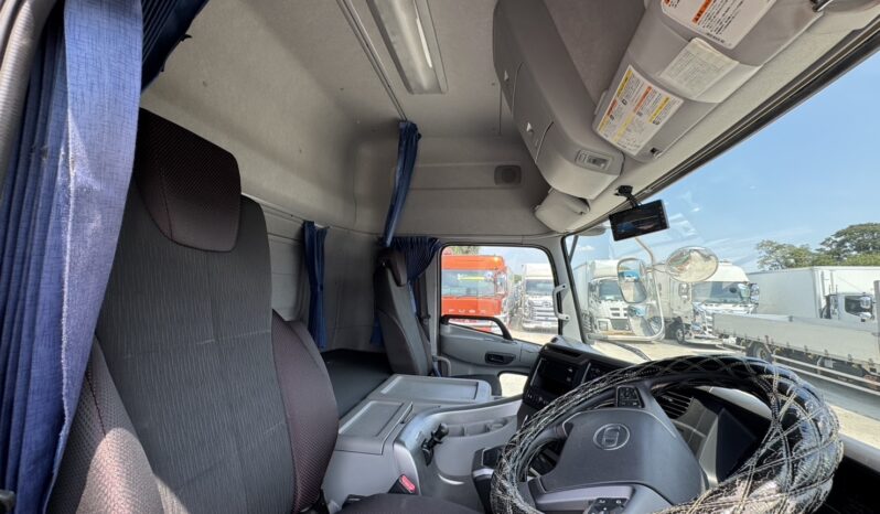 
								クオン　ウイング　金 full									