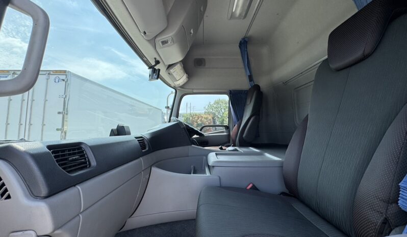 
								クオン　ウイング　金 full									