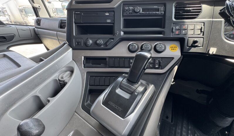 
								クオン　ウイング　金 full									