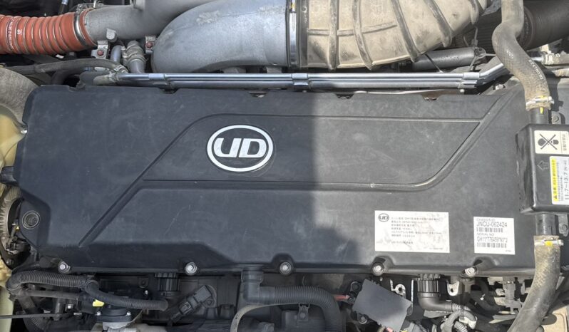 
								クオン　ウイング　金 full									