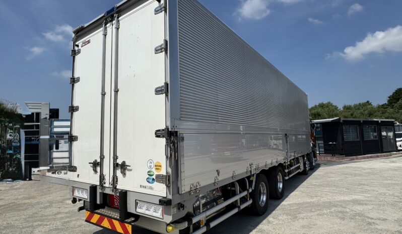 
								クオン　ウイング　金 full									