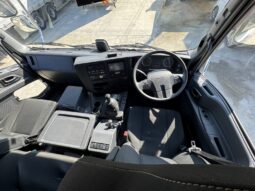 
										ギガ　ウイング　白 full									