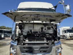 
										ギガ　ウイング　白 full									