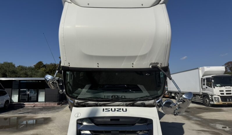 
								ギガ　ウイング　白 full									