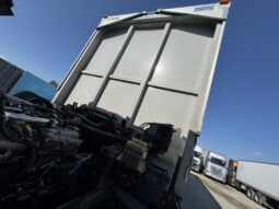 
										ギガ　ウイング　白 full									