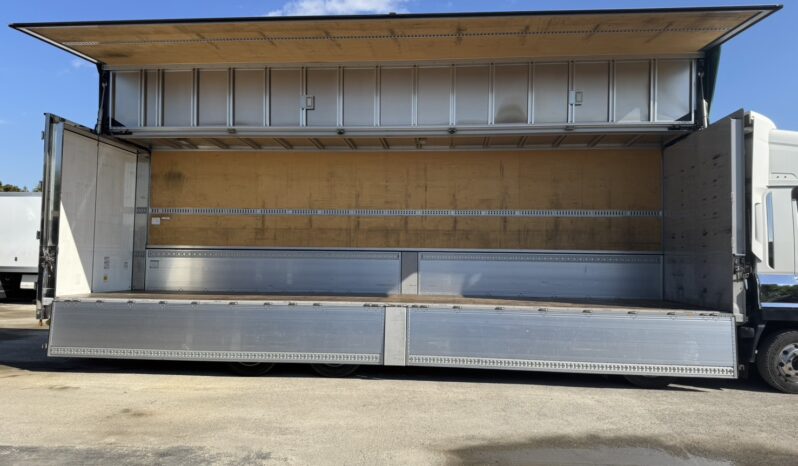 
								ギガ　ウイング　白 full									