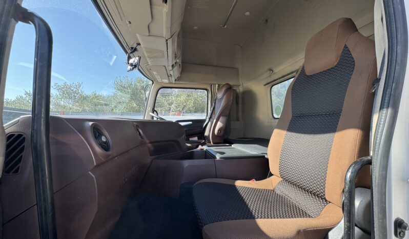 
								プロフィア　ヘッド　白 full									