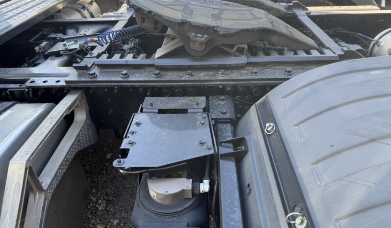 
								プロフィア　ヘッド　白 full									