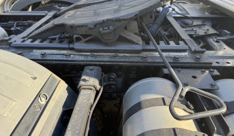 
								プロフィア　ヘッド　白 full									