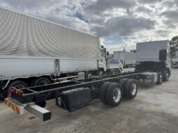 
										クオン　キャビン＆シャーシ full									