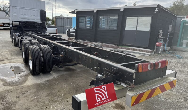 
								クオン　キャビン＆シャーシ full									