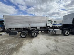 
										クオン　キャビン＆シャーシ full									