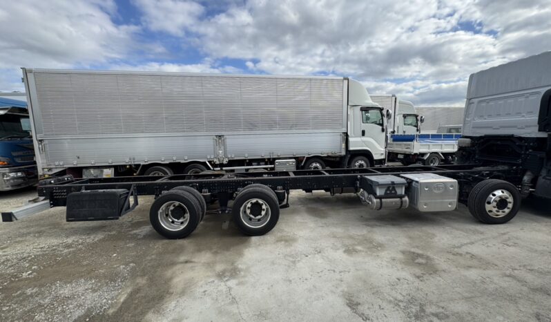 
								クオン　キャビン＆シャーシ full									