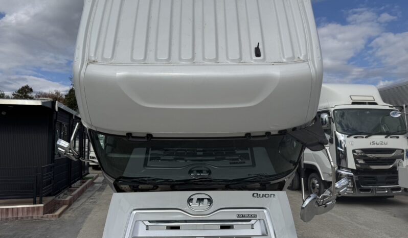 
								クオン　キャビン＆シャーシ full									