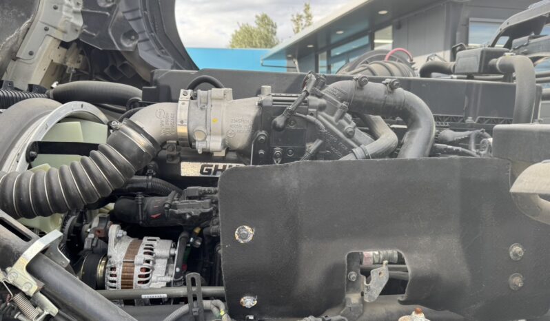 
								クオン　キャビン＆シャーシ full									