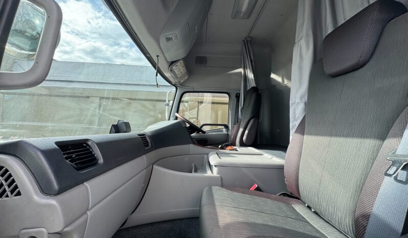 
								クオン　キャビン＆シャーシ full									