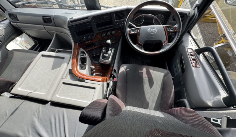 
								クオン　キャビン＆シャーシ full									