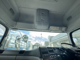 
										クオン　キャビン＆シャーシ full									