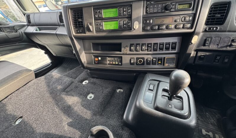 
								プロフィア　冷凍　茶・白 full									