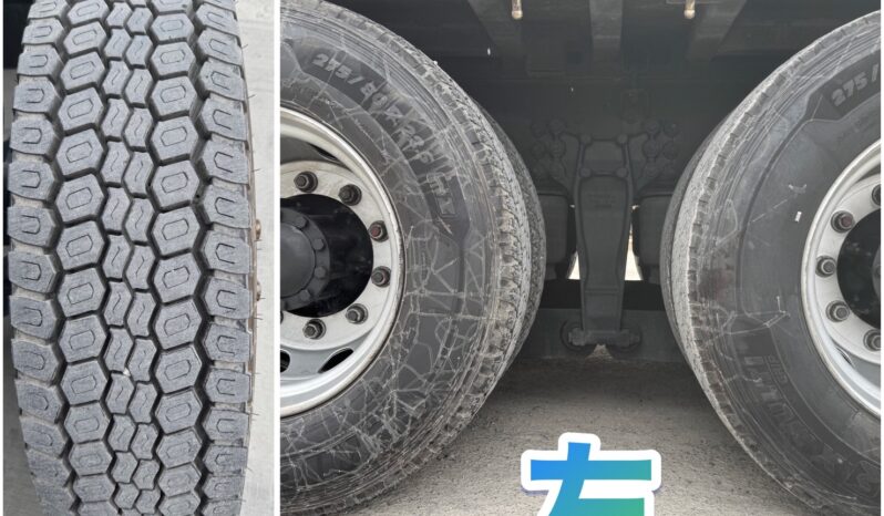 
								ギガ　平ボディー full									