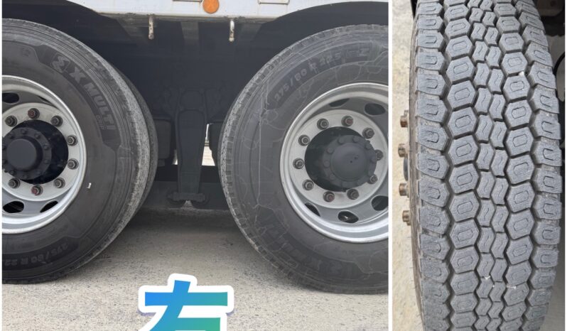 
								ギガ　平ボディー full									