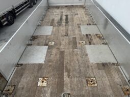 
										ギガ　平ボディー full									