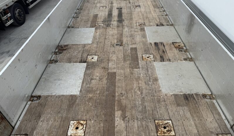 
								ギガ　平ボディー full									