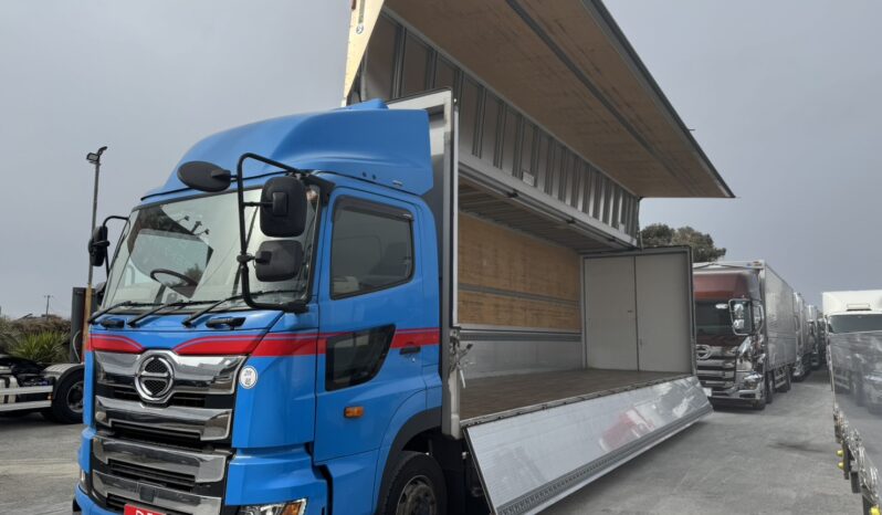 
								プロフィア　ウイング　ブルー/レッド full									