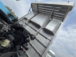 
										プロフィア　平ボディ　赤 full									