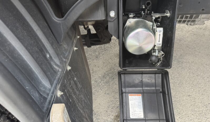 
								三菱　12ｔ　平ボディ　スタンション・D環金具付き full									