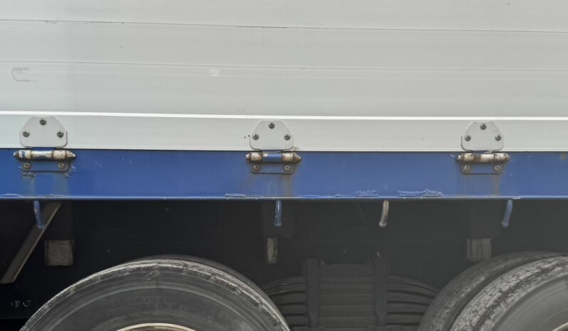 
								三菱　12ｔ　平ボディ　スタンション・D環金具付き full									