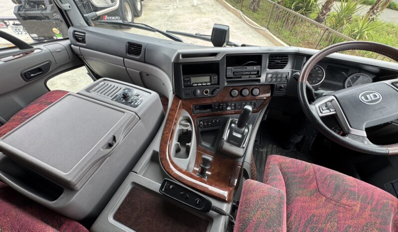 
								UDトラックス 10t超 ウィング 令和2年式 走行840000Km full									