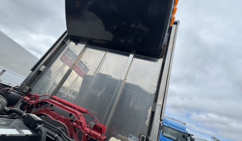 
								UDトラックス 10t超 ウィング 令和2年式 走行840000Km full									