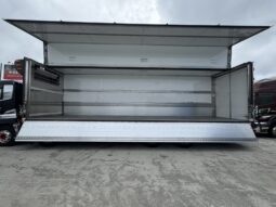 
										UDトラックス 10t超 ウィング 令和2年式 走行840000Km full									