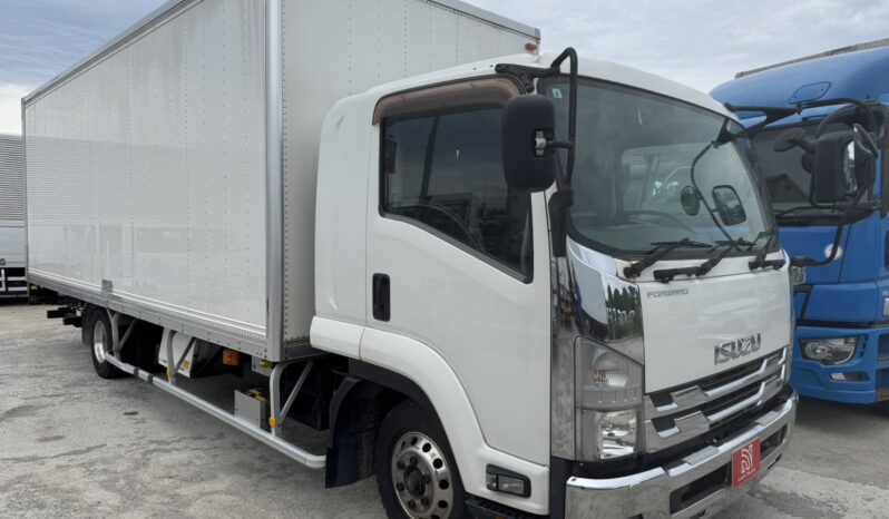 
								いすゞ 4t バン 平成28年式 走行810000Km full									